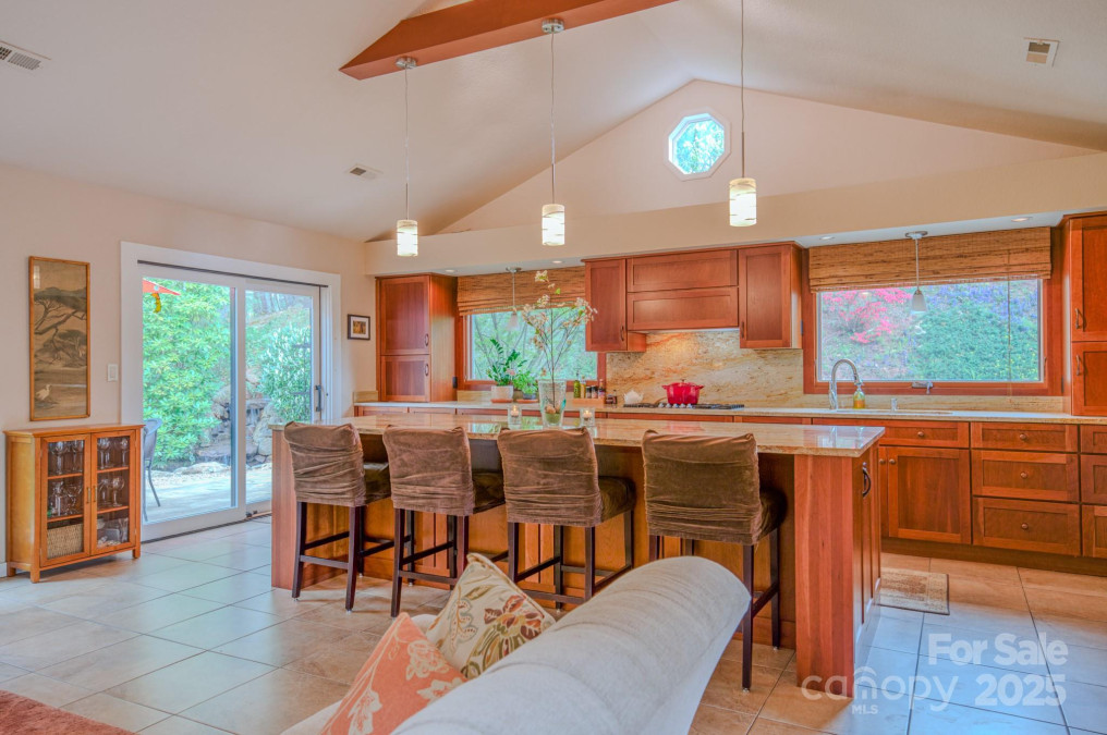 101 Firwood Ct Asheville, NC 28804
