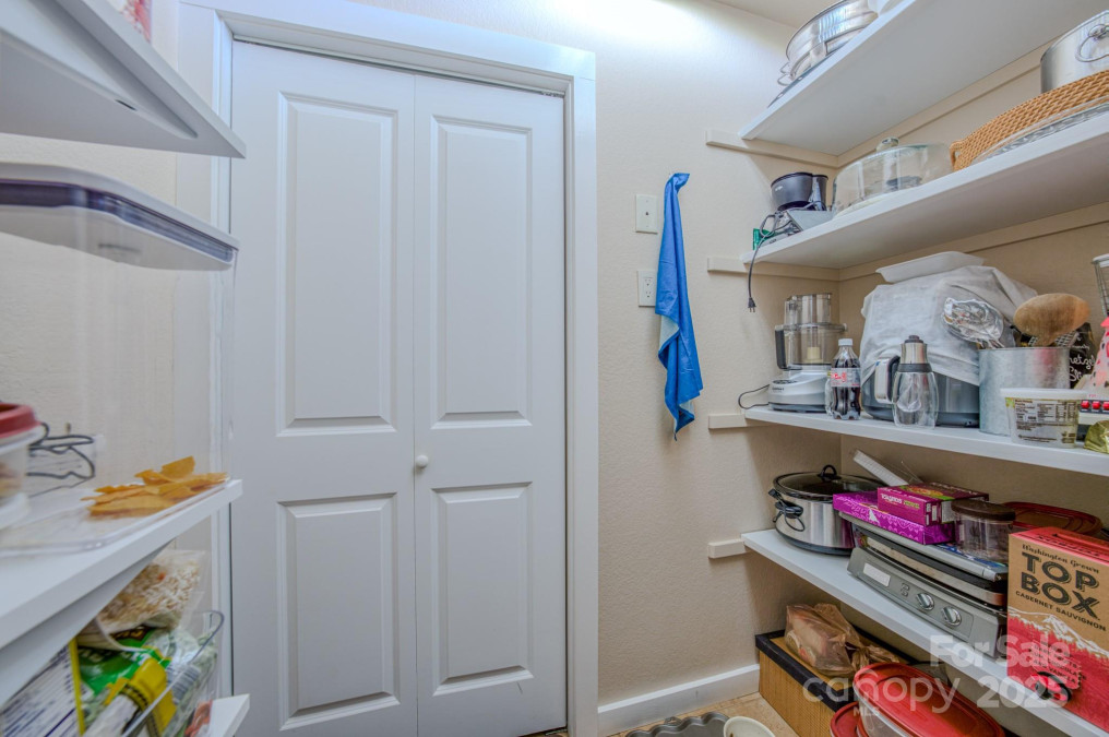 101 Firwood Ct Asheville, NC 28804