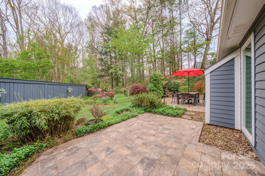 101 Firwood Ct Asheville, NC 28804