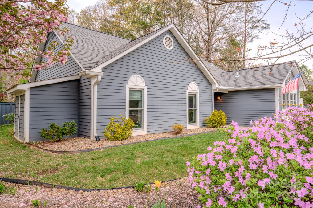 101 Firwood Ct Asheville, NC 28804