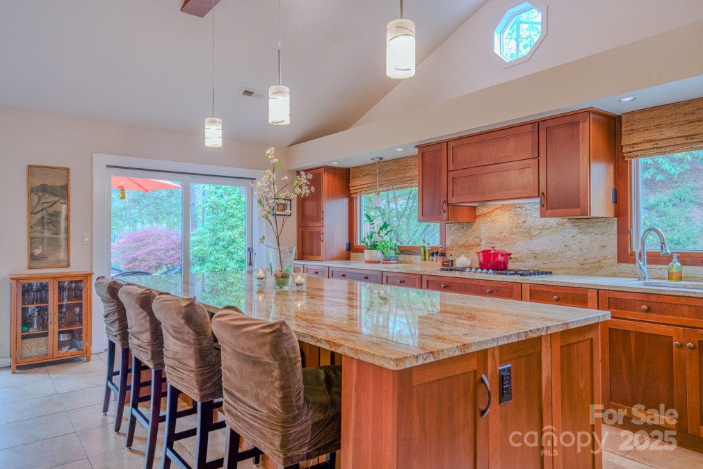 101 Firwood Ct Asheville, NC 28804
