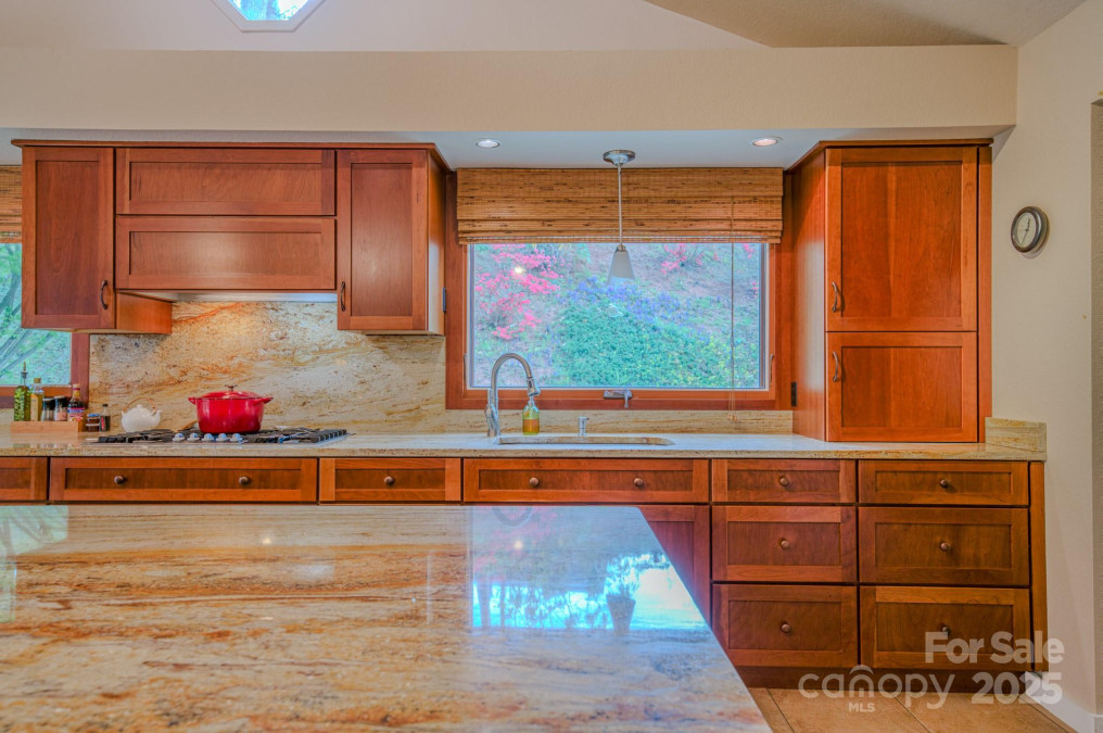 101 Firwood Ct Asheville, NC 28804
