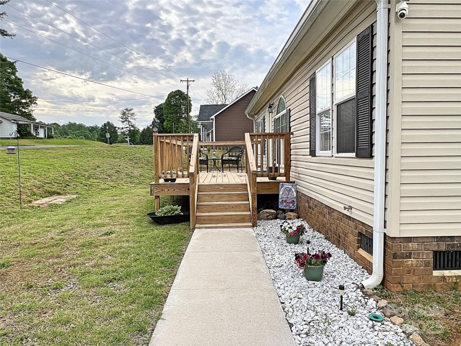 2170 Watson Rd Lenoir, NC 28645