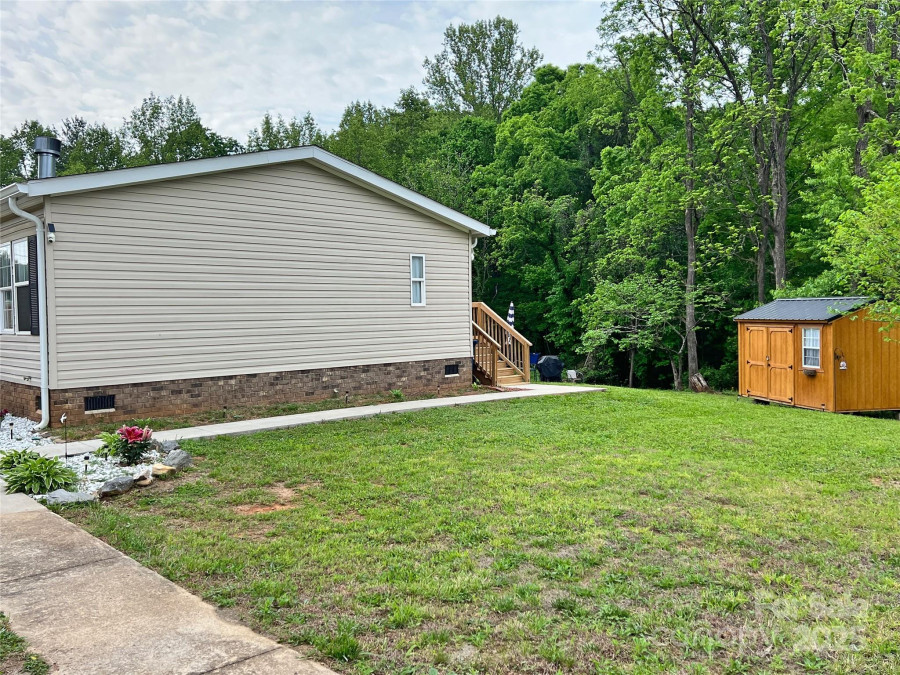 2170 Watson Rd Lenoir, NC 28645