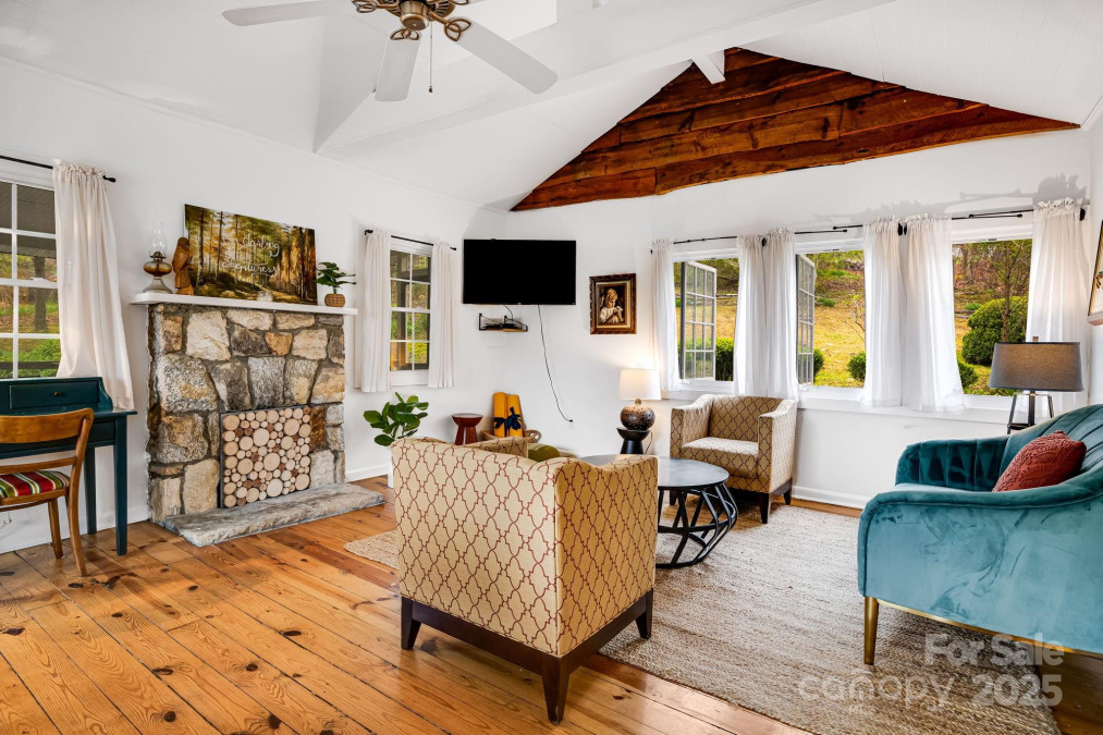 0 Colony Rd Hendersonville, NC 28792