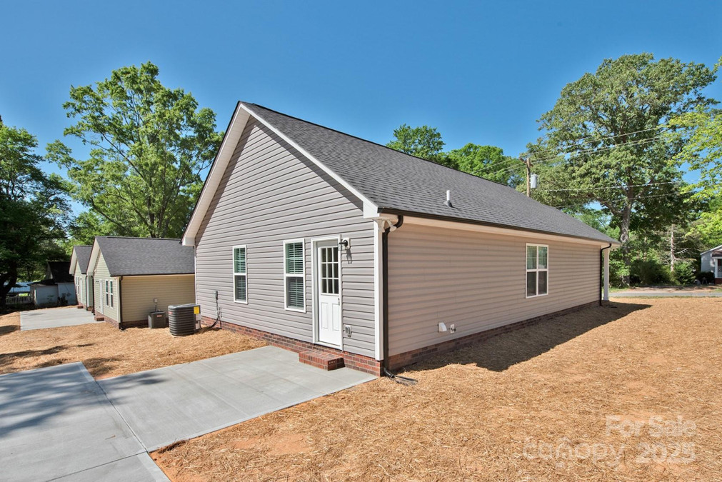 2506 Glendale Ave Kannapolis, NC 28081