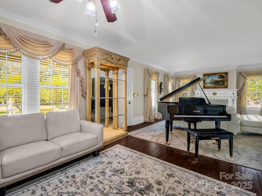 238 Mountain St Rutherfordton, NC 28139