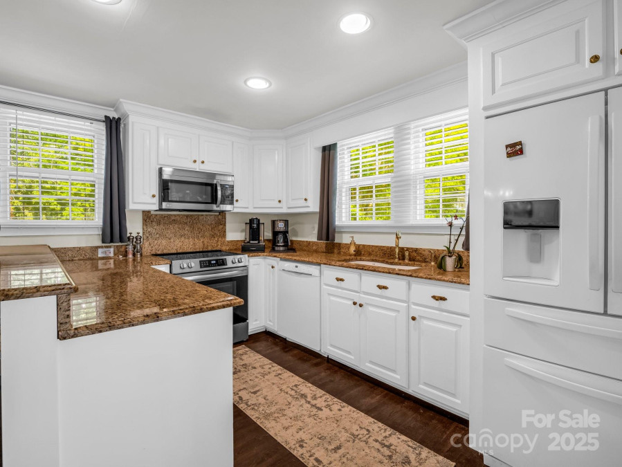 238 Mountain St Rutherfordton, NC 28139