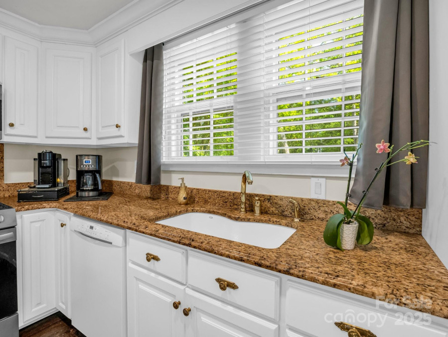 238 Mountain St Rutherfordton, NC 28139