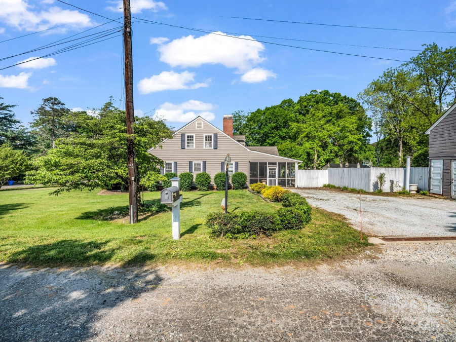238 Mountain St Rutherfordton, NC 28139