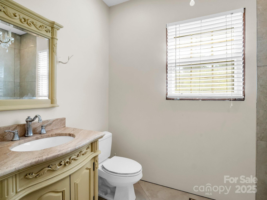 238 Mountain St Rutherfordton, NC 28139