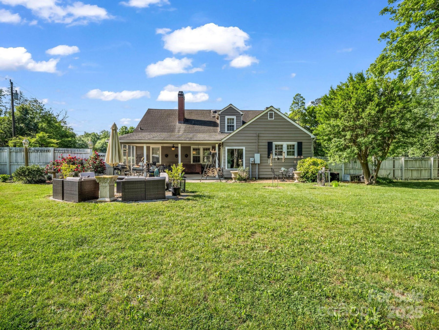 238 Mountain St Rutherfordton, NC 28139