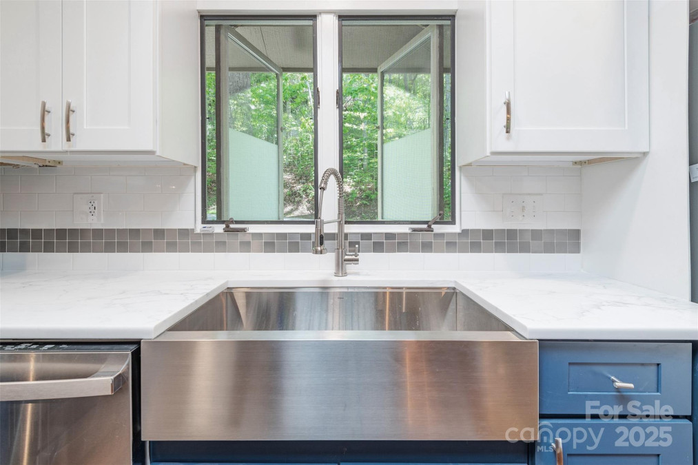21A Cedarwood Ter Asheville, NC 28803