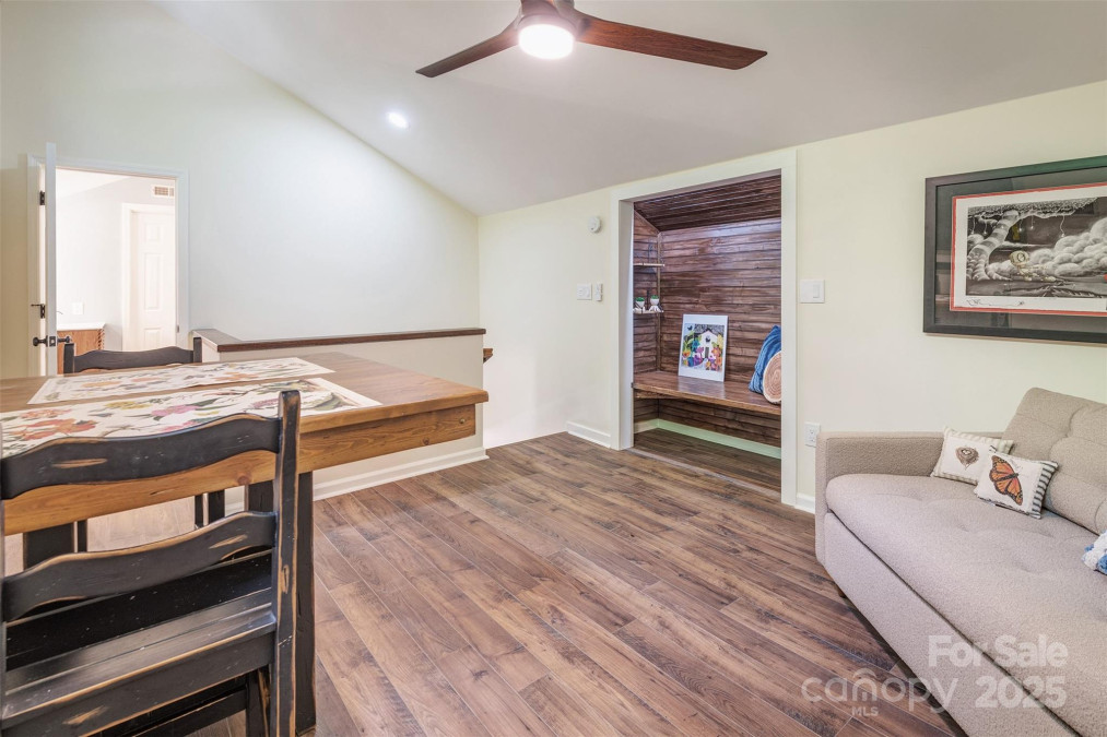 21A Cedarwood Ter Asheville, NC 28803