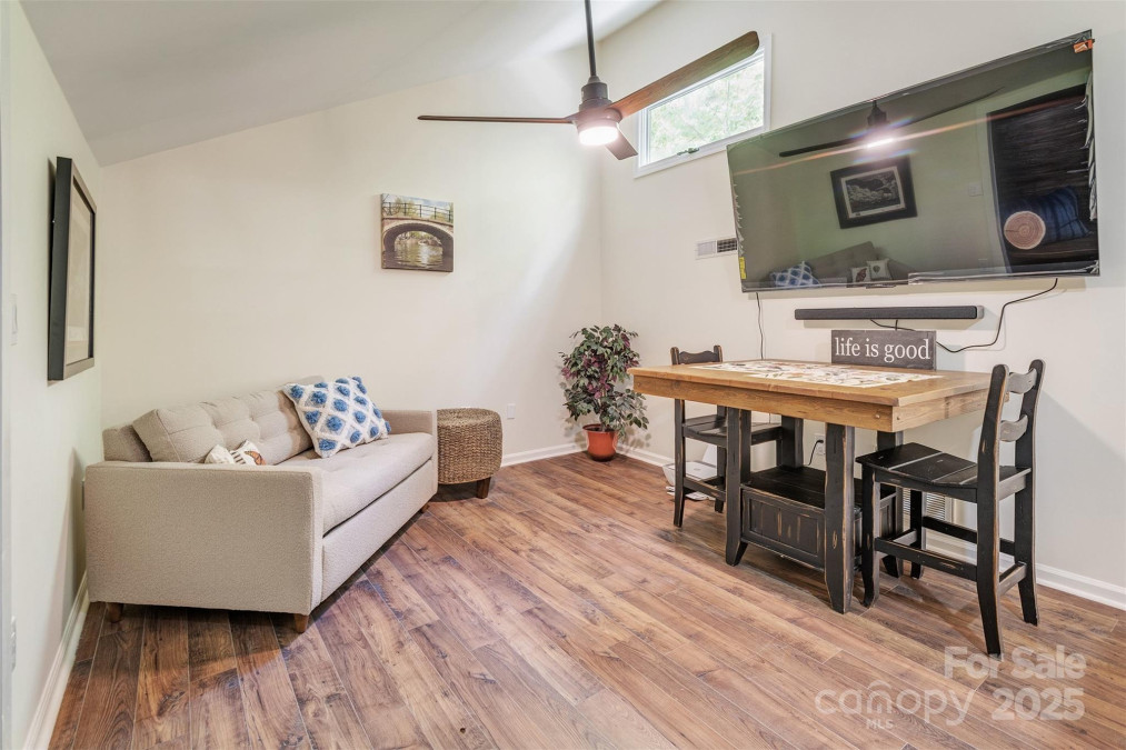 21A Cedarwood Ter Asheville, NC 28803