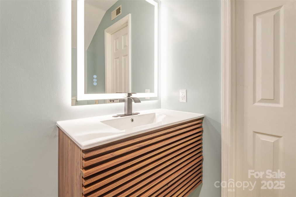 21A Cedarwood Ter Asheville, NC 28803