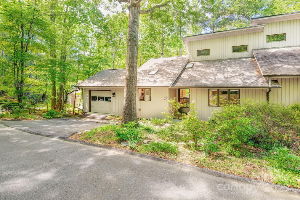 21A Cedarwood Ter Asheville, NC 28803