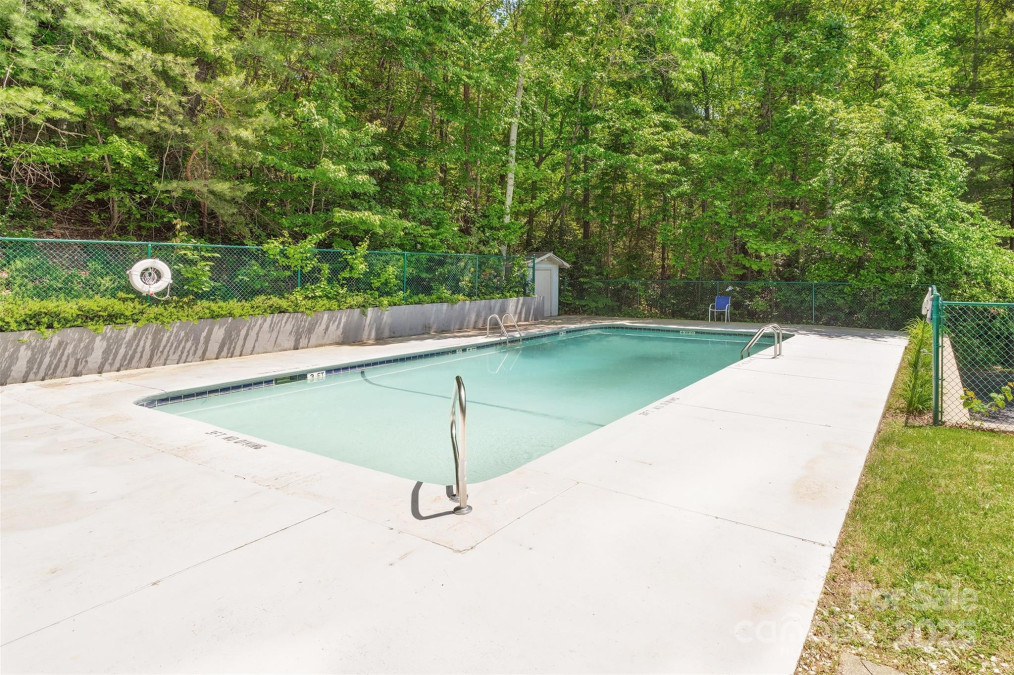 21A Cedarwood Ter Asheville, NC 28803