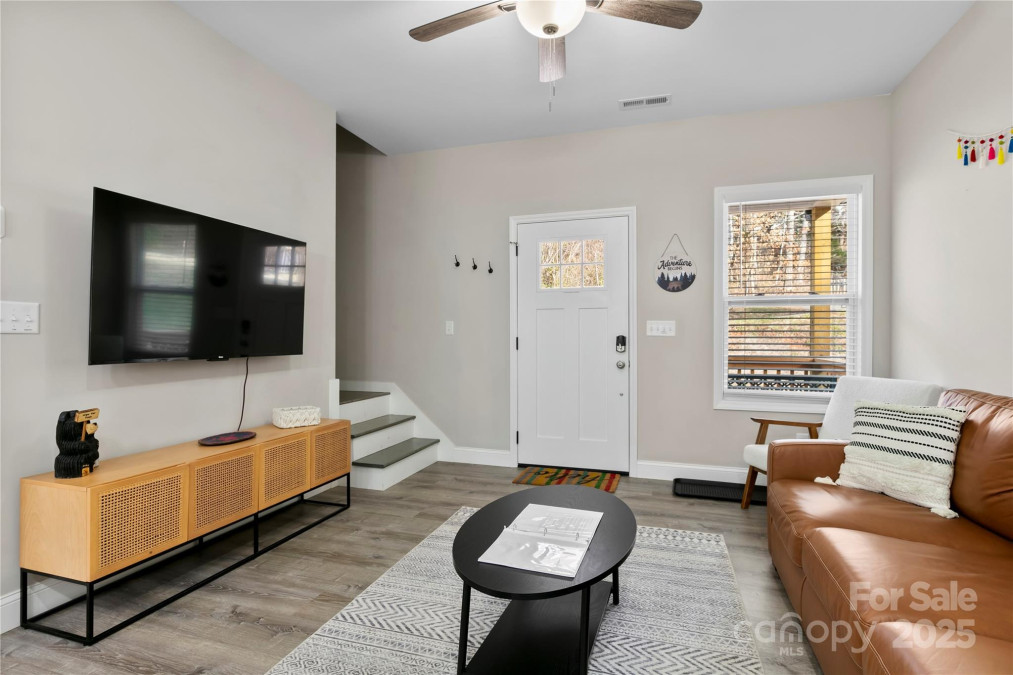 106 Dalton St Black Mountain, NC 28711