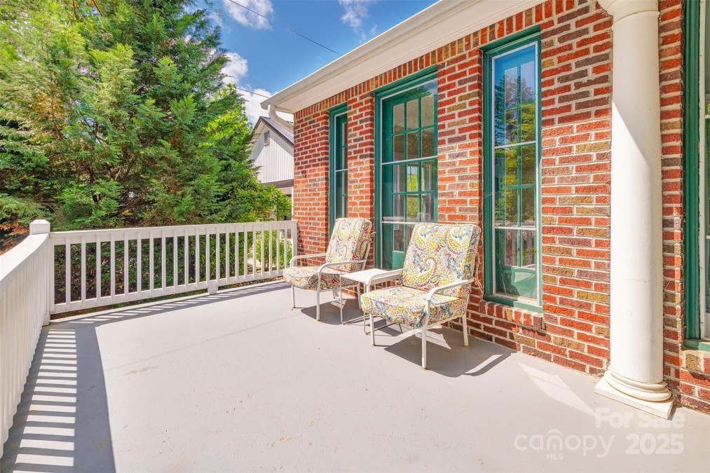 84 Louisiana Ave Asheville, NC 28806