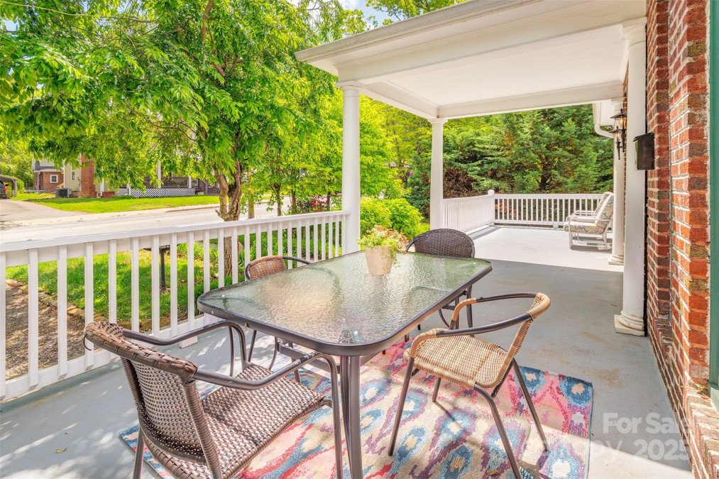 84 Louisiana Ave Asheville, NC 28806