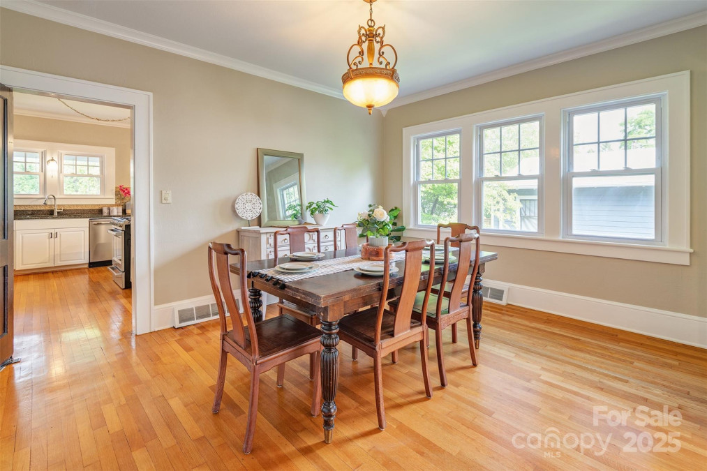 84 Louisiana Ave Asheville, NC 28806