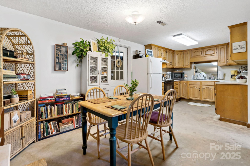 6331 Hudlow Rd Union Mills, NC 28167