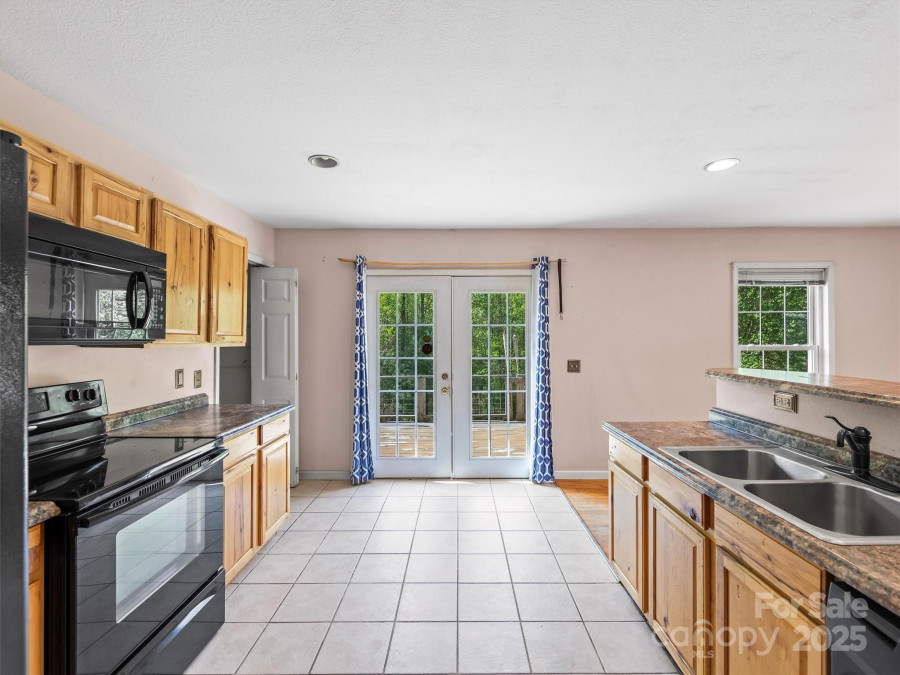 316 Big Raven Ln Saluda, NC 28773