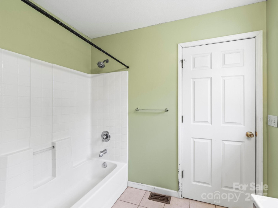 316 Big Raven Ln Saluda, NC 28773