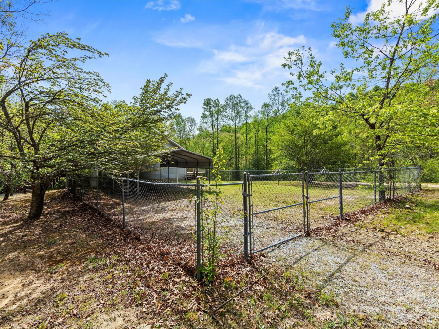 316 Big Raven Ln Saluda, NC 28773