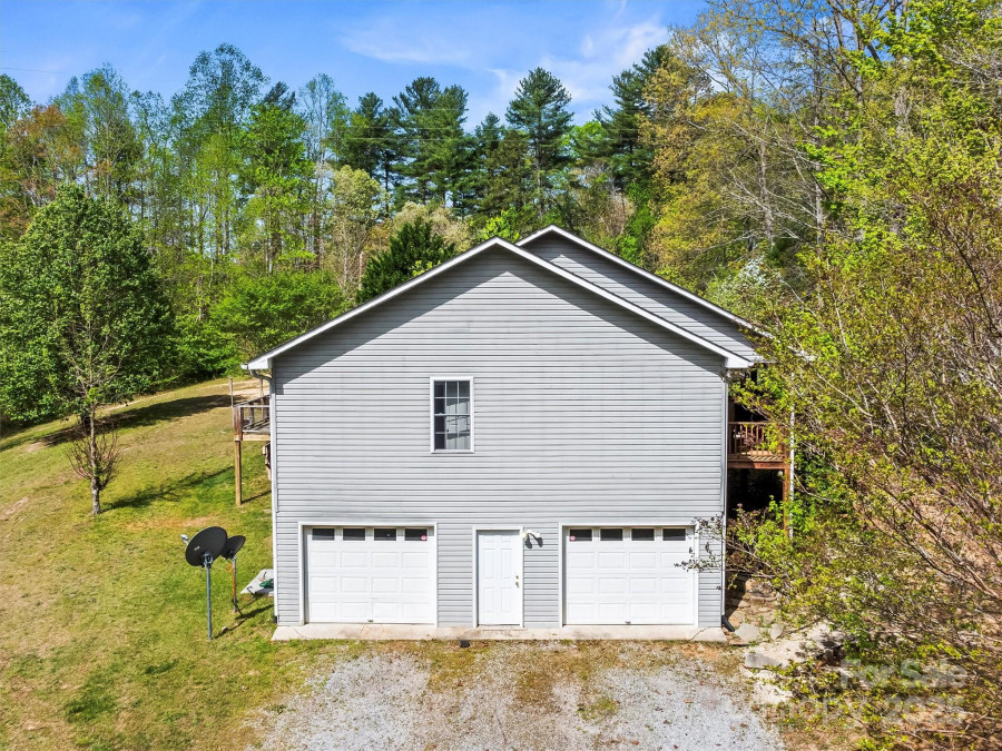 316 Big Raven Ln Saluda, NC 28773