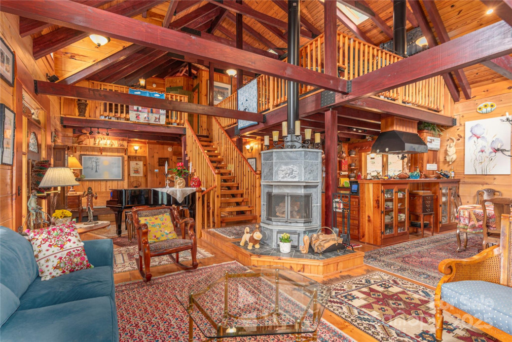 806 Twin Brook Dr Waynesville, NC 28785
