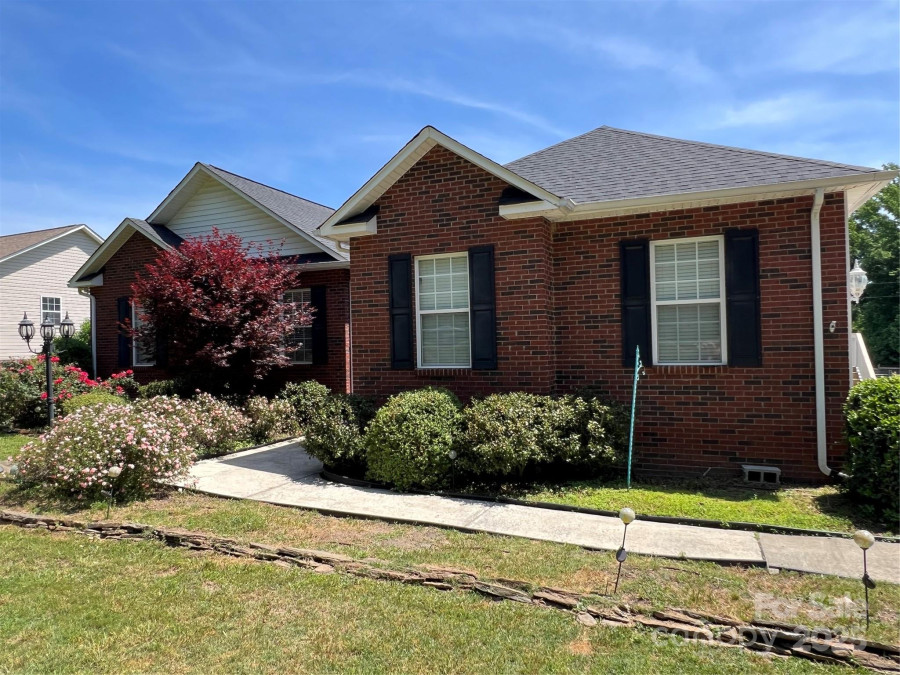 2547 Bill Thompson Rd Lancaster, SC 29720