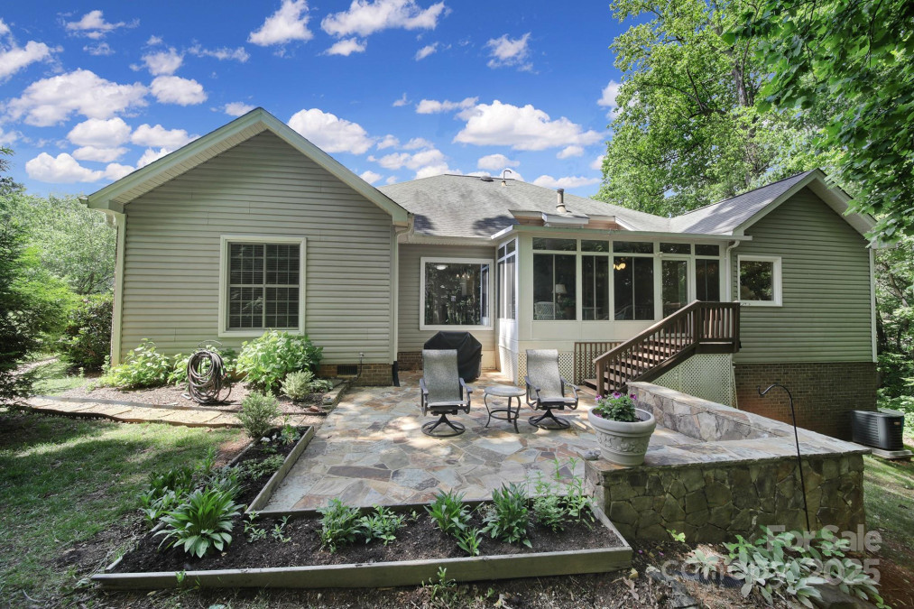 160 Fernbrook Dr Mooresville, NC 28117