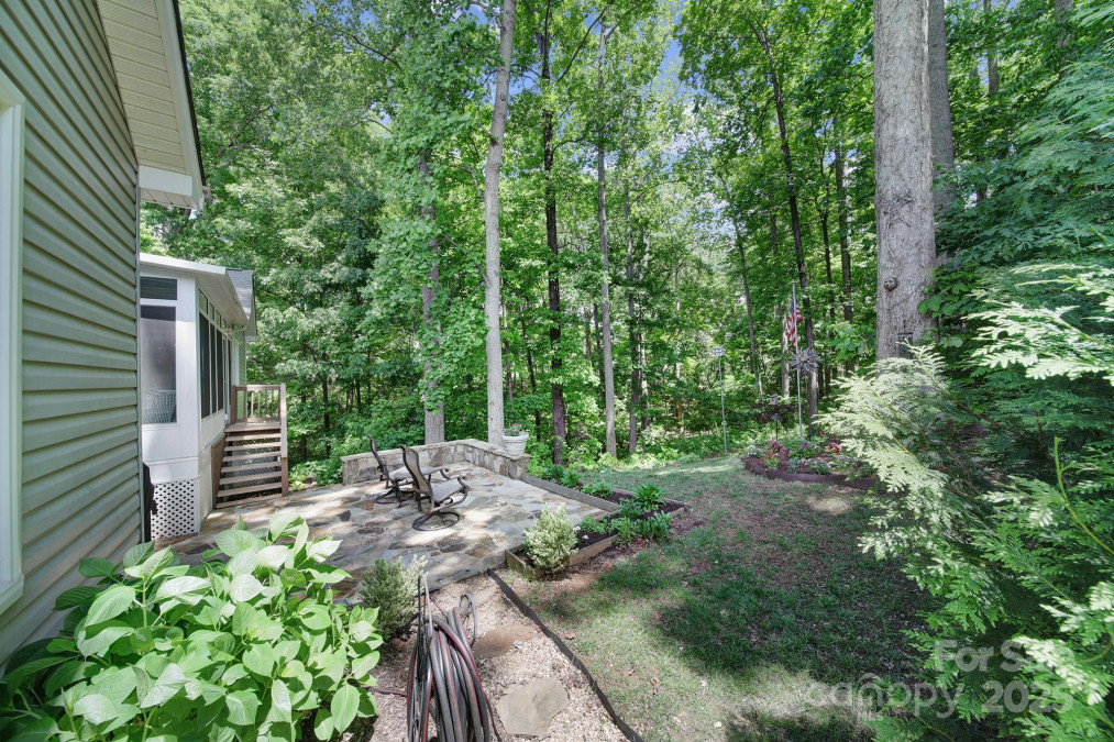 160 Fernbrook Dr Mooresville, NC 28117