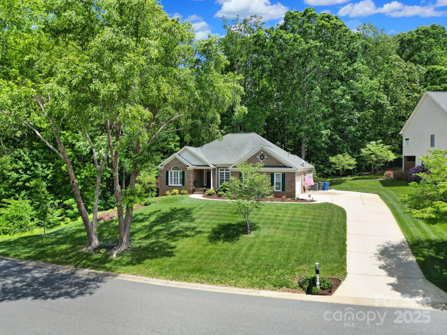 160 Fernbrook Dr Mooresville, NC 28117