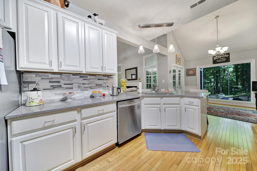 160 Fernbrook Dr Mooresville, NC 28117