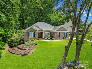 160 Fernbrook Dr Mooresville, NC 28117