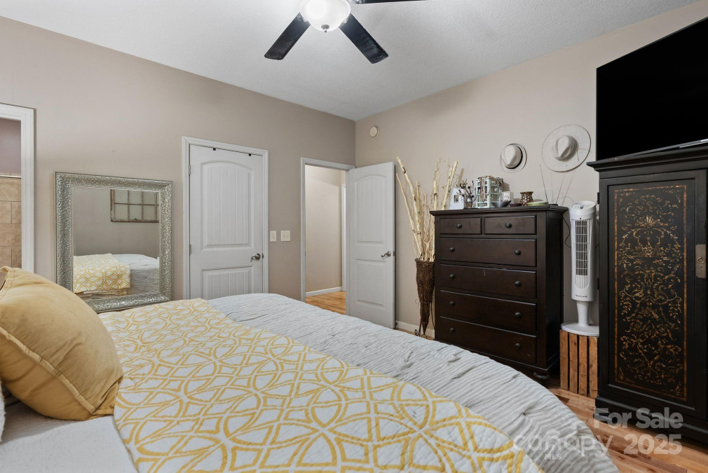 34 Grandview Ct Asheville, NC 28806