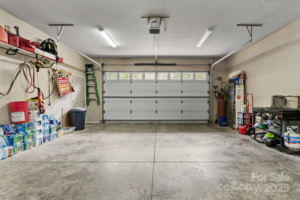 34 Grandview Ct Asheville, NC 28806