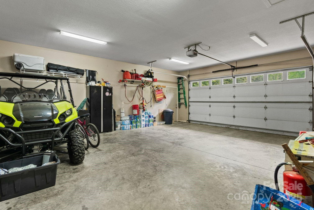 34 Grandview Ct Asheville, NC 28806