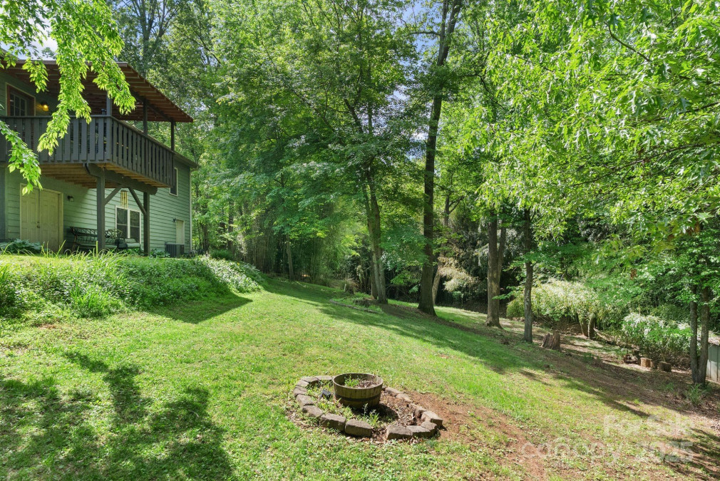 34 Grandview Ct Asheville, NC 28806