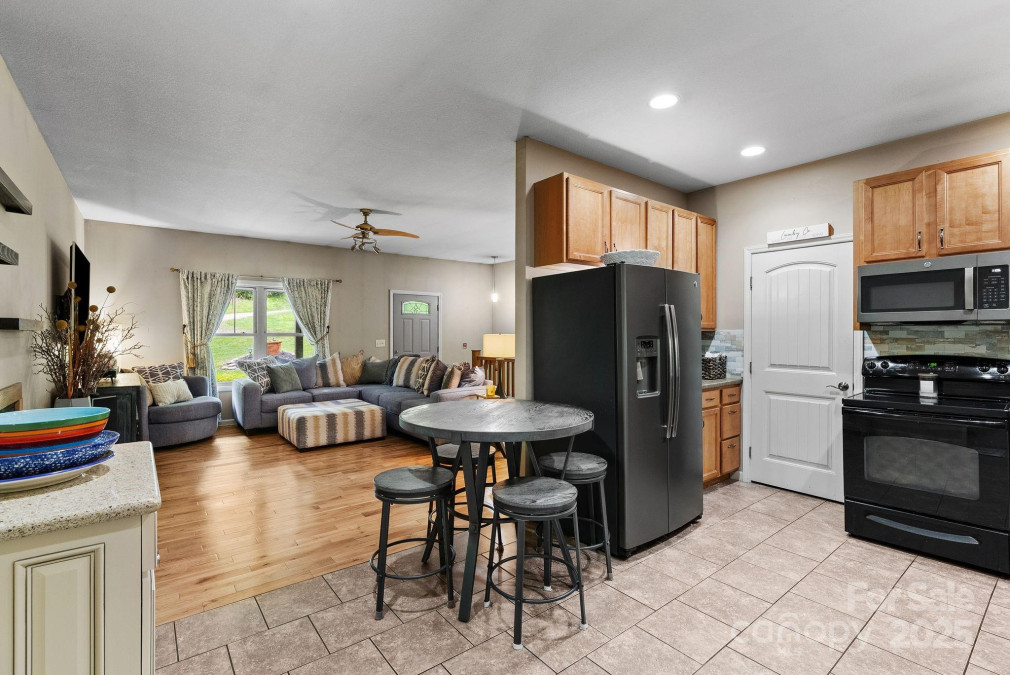 34 Grandview Ct Asheville, NC 28806