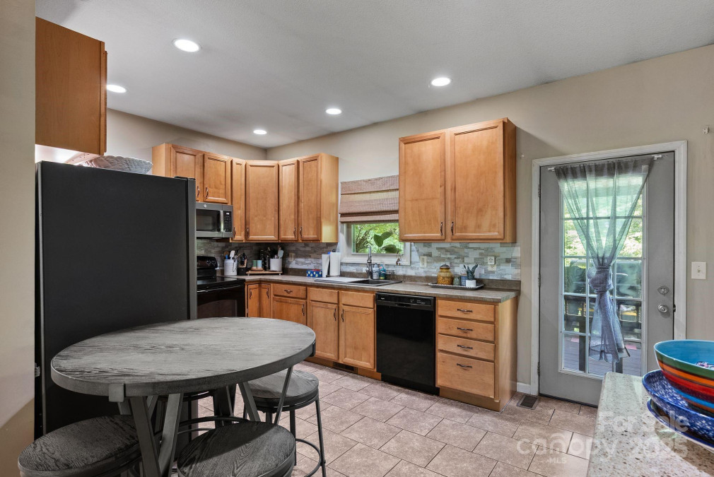 34 Grandview Ct Asheville, NC 28806