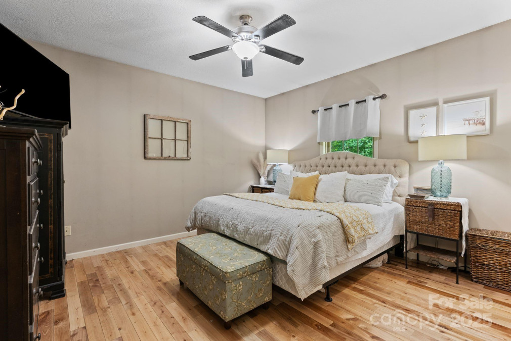 34 Grandview Ct Asheville, NC 28806