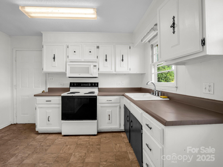 1314 Ellenboro Henrietta Rd Ellenboro, NC 28040