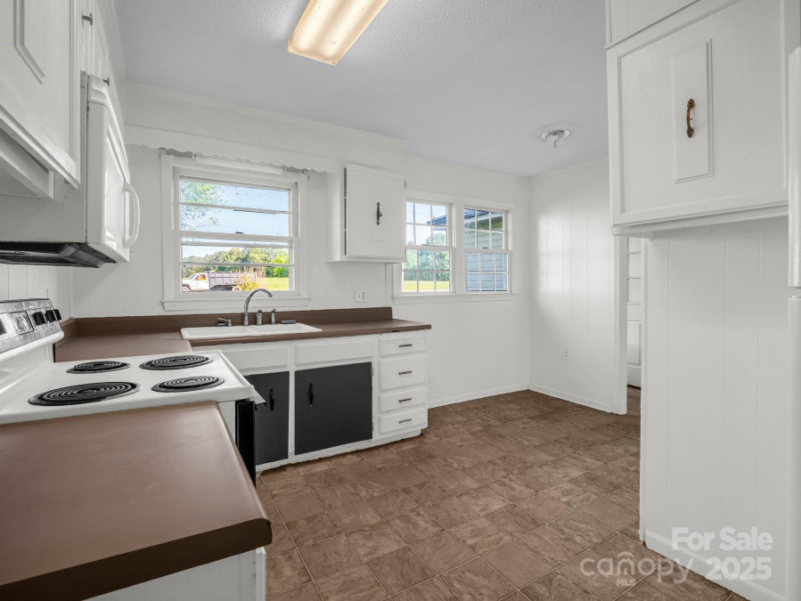 1314 Ellenboro Henrietta Rd Ellenboro, NC 28040