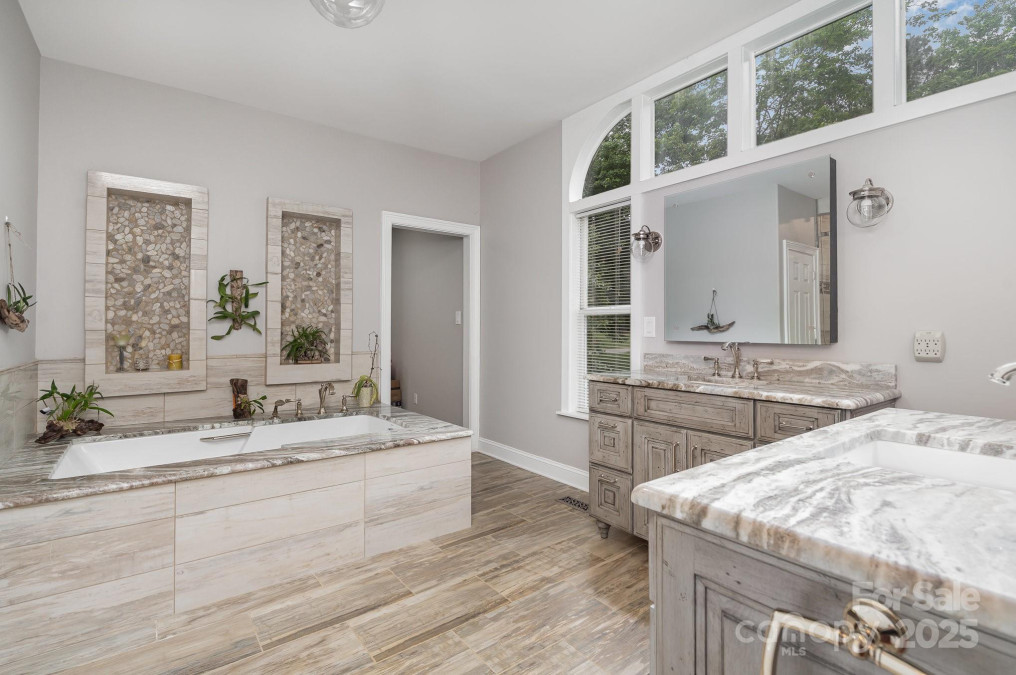 118 Sunrise Cir Mooresville, NC 28117