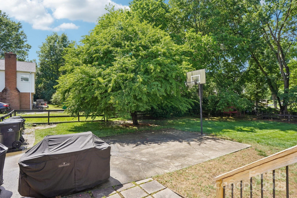 3918 Rea Rd Charlotte, NC 28226