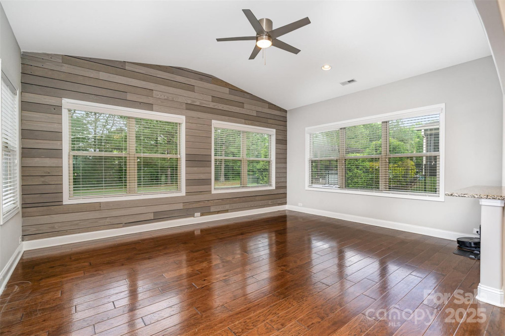 15637 Guthrie Dr Huntersville, NC 28078